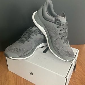 Lululemon Women’s Chargefeel Low Workout Shoe